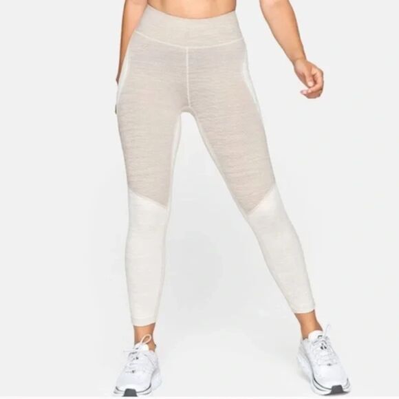 Outdoor Voices TechSweat 3/4 Two-Tone Leggings - Picture 2 of 11
